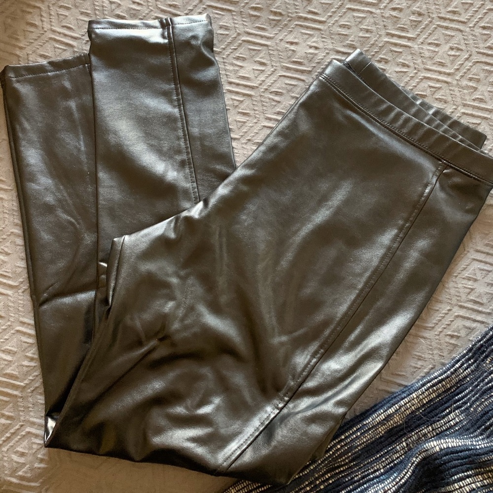 New faux leather leggings